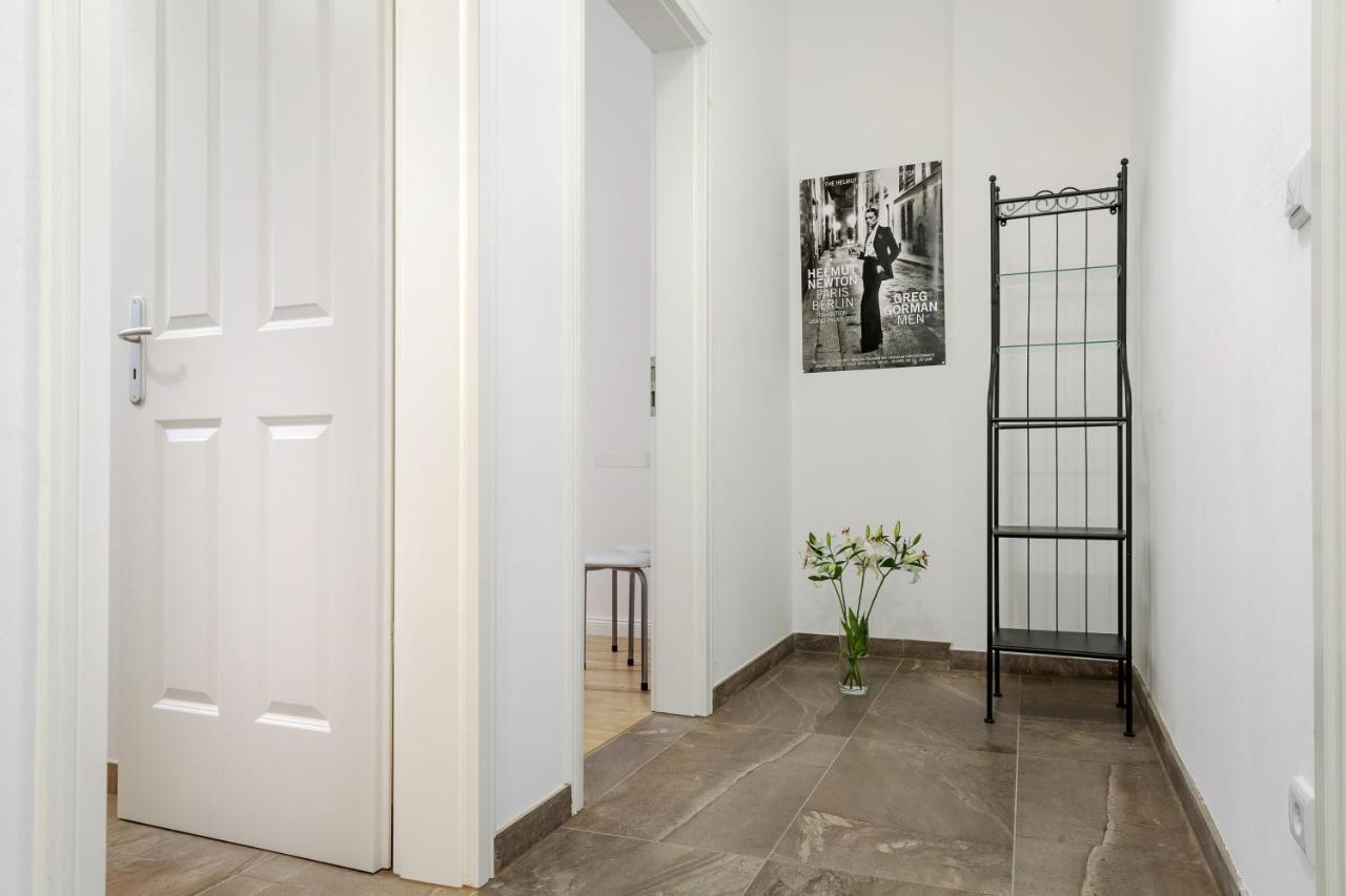 Newton-Appartement Mit 3 Schlafzimmern Berlín Exterior foto
